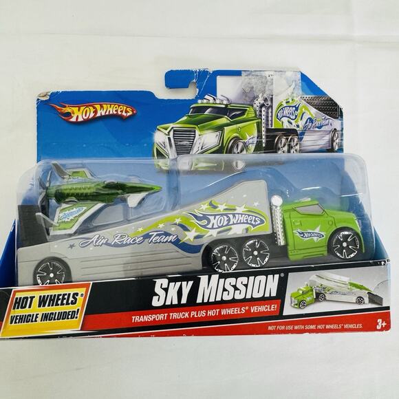 Hot Wheels Sky Mission Air Race Team Transport Truck w/Vehicle Jet 2009 Green - Picture 4 of 7